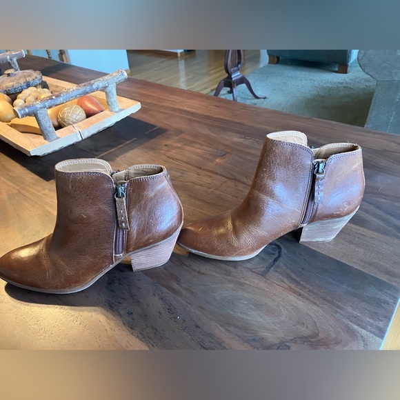 Frye & Co Judith Double Zip Booties Boots Cognac Size 8.5 - Picture 3 of 5